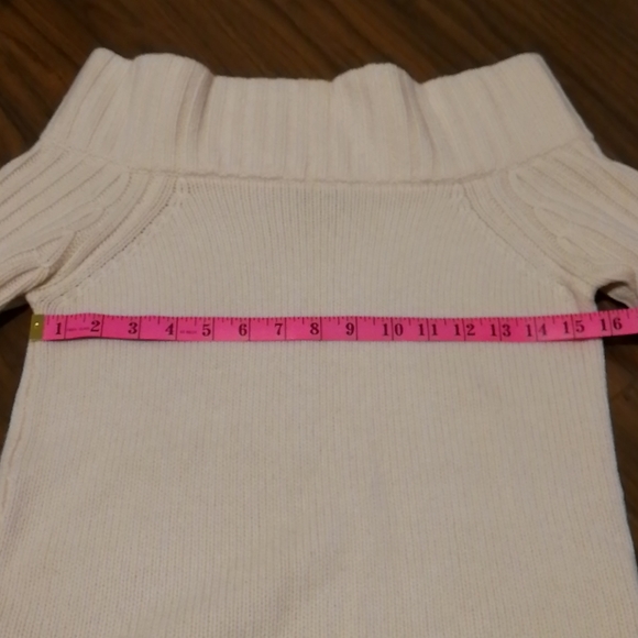 Gorgeous EUC Holt Renfrew 100% cashmere sweater - Picture 5 of 8
